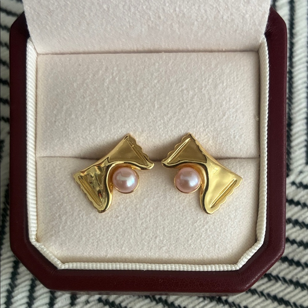 Candy Earrings/Elegant Gold and Pearl Earrings